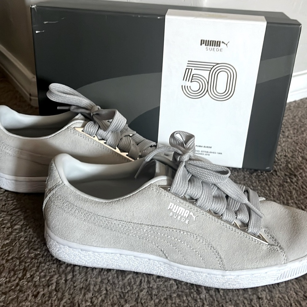Puma suede jewel metallic glacier grey size 8 women’s